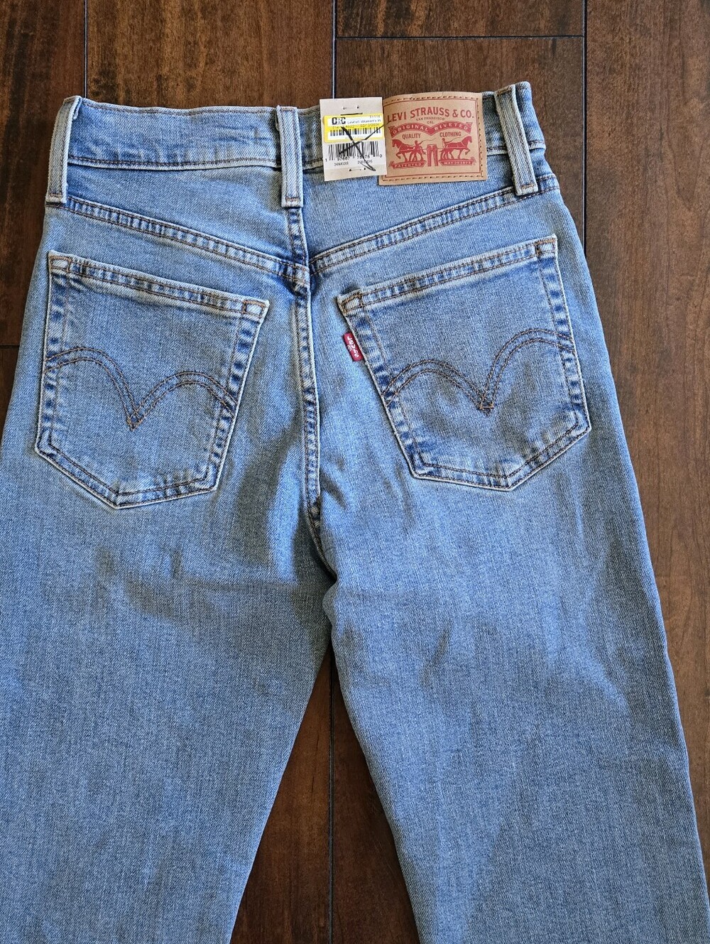 Levi's Women Wedgie Straight High Rise Distressed button Fly Raw Hem Size 24 NWT - Picture 9 of 14